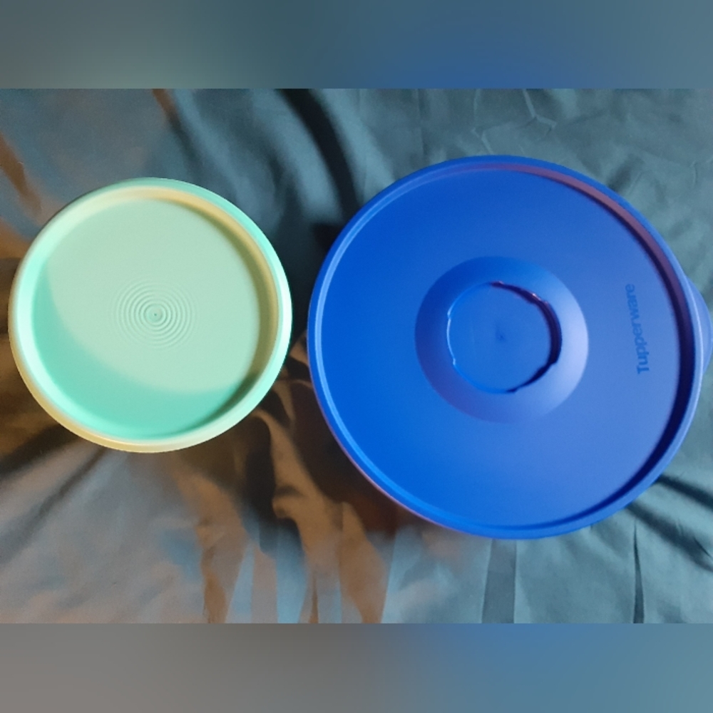 Tupperware Bundle - Picture 2 of 4